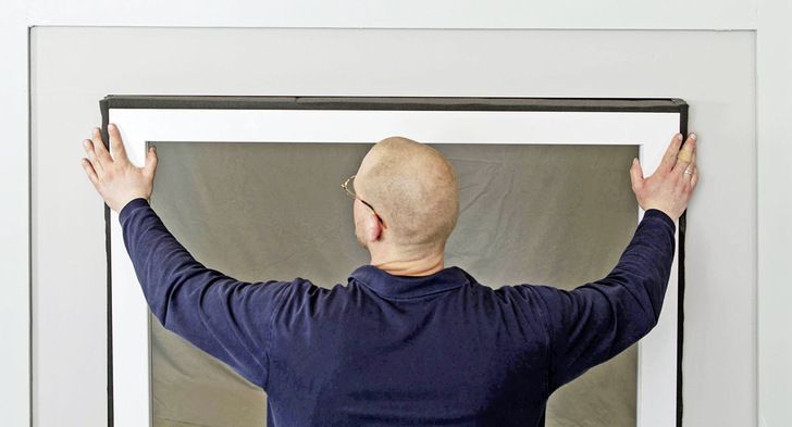 Die Gütegemeinschaft Gebäudeabdichtungssysteme e. V. bietet zukünftig ein Ausbildungs-Konzept mit RAL-Qualifizierung als „Fachmonteur/in Fugenabdichtung – ­Fenster und Haustüren“ an. Hanno gibt als Mitglied der Gütegemeinschaft sein Know-how in Theorie und Praxis an Verarbeiter weiter.