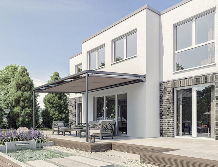 Solanya und Soleya sind die perfekten Markisen zur Abschattung von Glasdächern. Sie können auf oder unter dem Glasdach montiert werden und fügen sich dank ihrer schlanken Konstruktionen und Kastengröße unauffällig in das Gesamtbild ein.