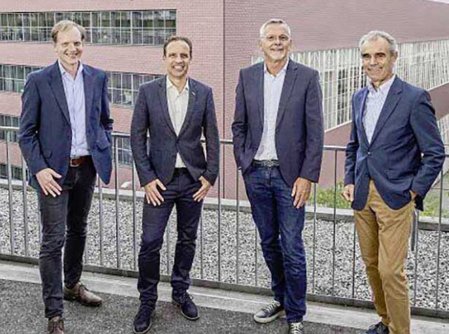 Verwaltungsgebäude „Superblock“ in Winterthur mit Vertretern von Geilinger und Schweizer