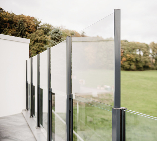 Hier ein SlideGlass Windschutzgeländer