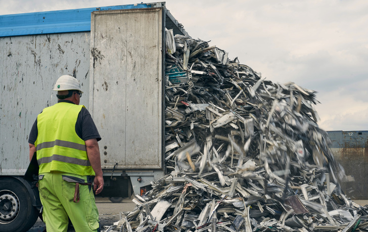 Anlieferung von Aluminiumschrott bei Hydro in Dormagen.jpg