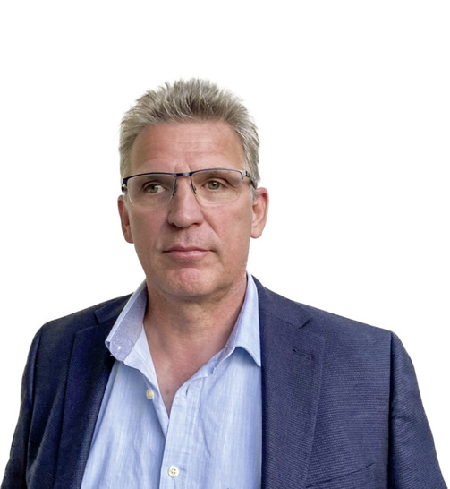  Glasspezialist Dr.-Ing- Hanno Sastre