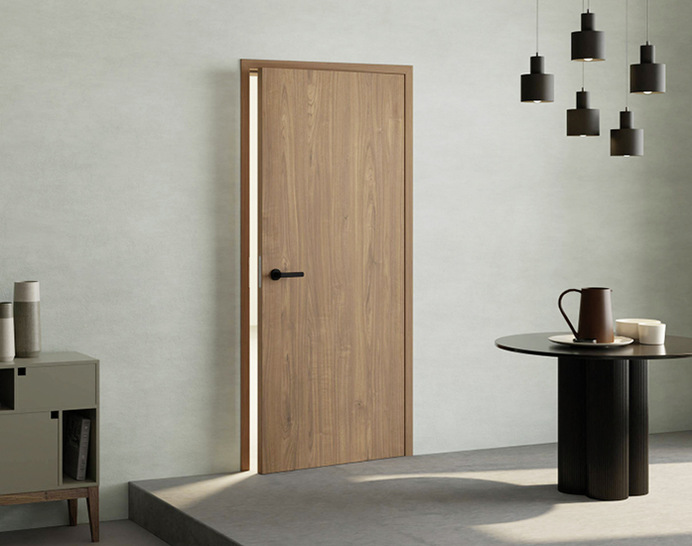  Hier im Bild eine optisch ansprechende Tür von Westag im NU 717 Rb Nussbaum Trentino-Dekor.