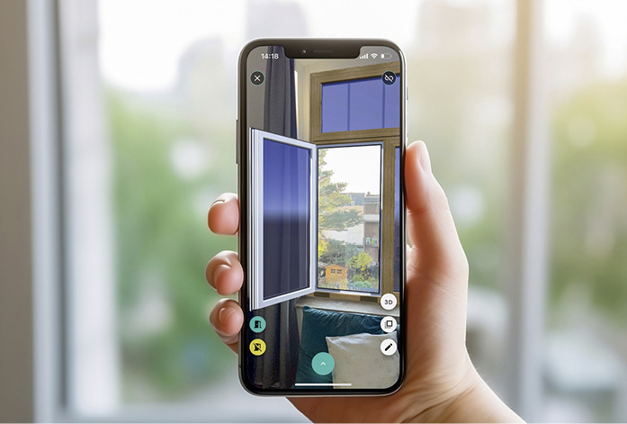 Mit der fenzta HOME App ist es möglich, das fertig ­konfigurierte Fenster ins Eigenheim zu projizieren, um es bereits virtuell zu erleben. - © Foto: Fenzta
