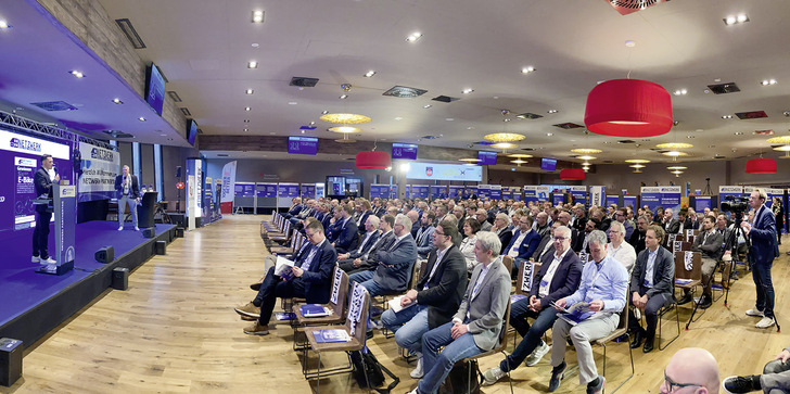 Zahlreiche Gäste aus ganz Deutschland, Österreich und der Schweiz folgten der Einladung zum Partnertag in die Bundesliga-Arena des FC Heidenheim. - © Foto: Daniel Mund / GW
