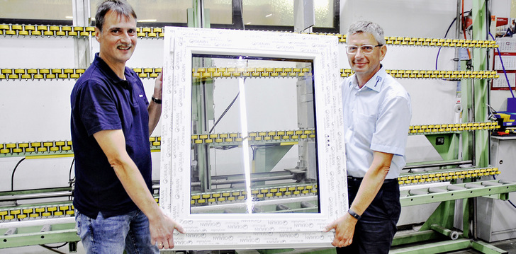  therma Fensterbau: „Leichtes Isolierglas ist so robust wie herkömmliches Glas, und es ist immer die bessere Wahl, wenn das Glas oder ein Fenster per Hand bewegt werden muss.“