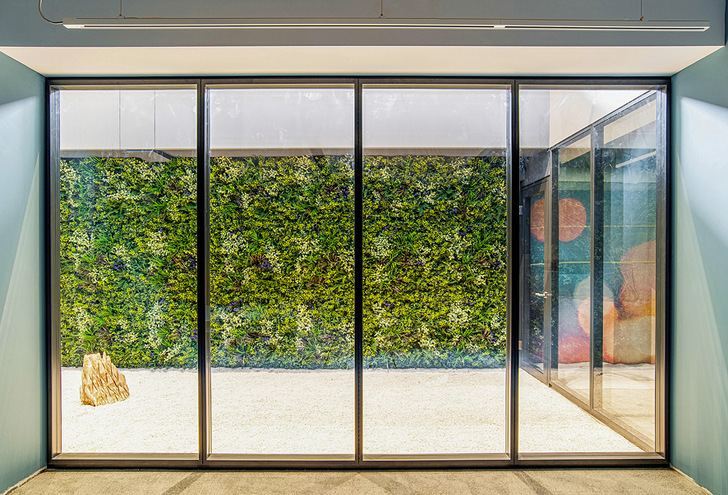  Das System 2000, ein Klassiker unter den Strähle Trennwand­systemen, verfügt nun über eine EPD.