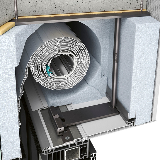  Die von DuoTherm entwickelte Statikkonsole bietet nicht nur ein hohes Maß an Stabilität, sondern bringt beim Einbau des Fensters samt Aufsatzkasten auch eine deutliche Zeitersparnis mit sich.