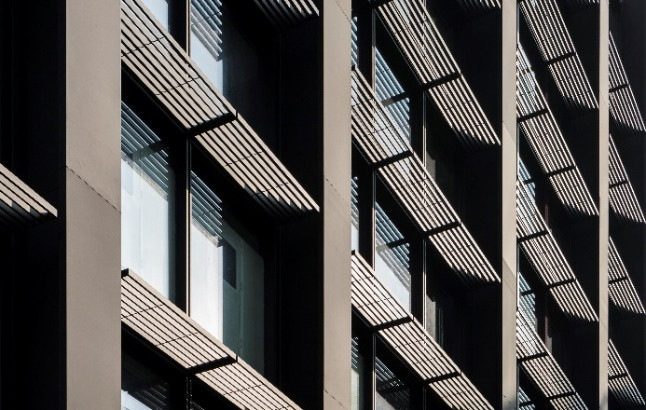 SHIQ beschäftigt sich mit einer sicheren, heterogenen Systemarchitektur für die Gebäudetechnik, in die auch die Fassade integriert wird.