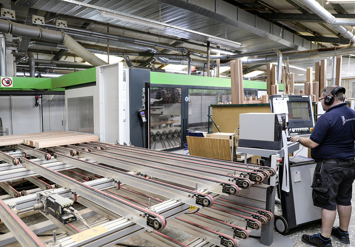 Zwei CNC-Bearbeitungszentren sorgen für präzise Ergebnisse sowie einen hohen und effizienten Automatisierungsgrad.