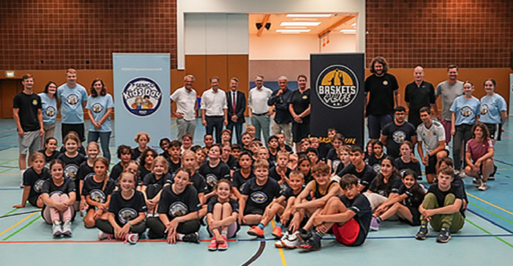 Beim Semco Kids Day werden im Verbund mit dem Baskets4Life e.V., Werte wie ­Respekt, Vertrauen, Verantwortung, positive Energie und Fairness vermittelt.