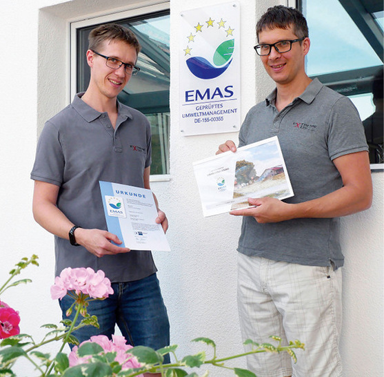Die Geschäftsführer Christian und Robert Kalteis sind stolz darauf, einen Beitrag zur Nachhaltigkeit und zum Umweltschutz zu leisten.
