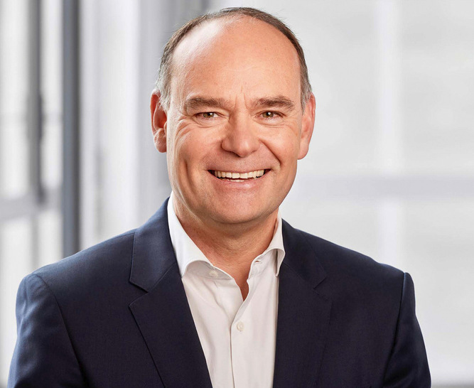 Seit dem 01.09.2024 hat Schmitz ­Textiles  in Emsdetten mit Markus Simon eine neue Geschäftsführung.