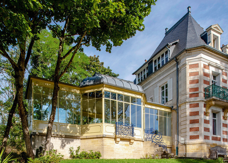 Die Veränderung nach dem Umbau des Wintergarten war sofort spürbar: Selbst bei einer sommerlichen Außentemperatur von 35 °C ist es im Wintergartens trotz der großflächigen Gläser nun deutlich kühler.