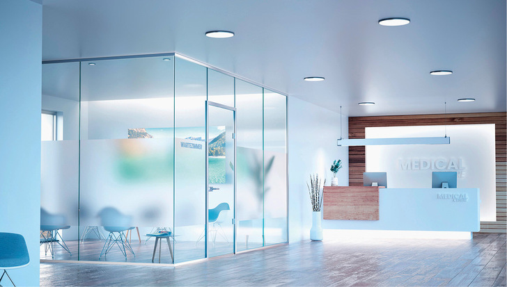 Vielfalt für das Interieur: Neben dem Trennwandsystem FrameTec Select 2.0 wird auch das Schiebetürsystem MasterTrack am Bohle-Stand zu sehen sein.