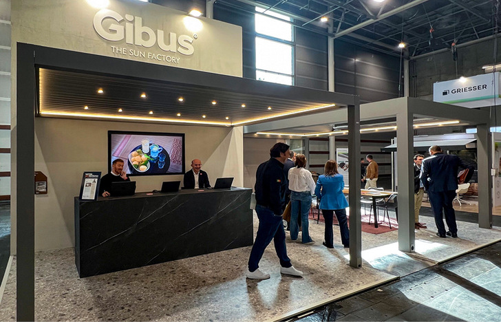 Geschäftsführer Alessio Bellin begrüßt die Zusammenlegung der beiden Messen in Paris, und die damit verbundene Konzentration im Bereich Sonnenschutz und Outdoor Living in den Hallen 5.2 und 5.3.