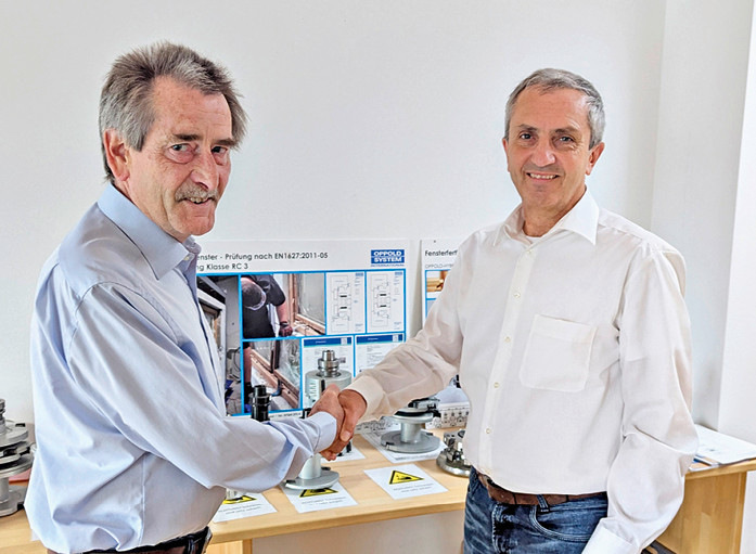 Gründer und geschäftsführender Gesellschafter Carsten Jungk ernennt Christian Schulz (r.) zum neuen Geschäftsführer und späteren Nachfolger.