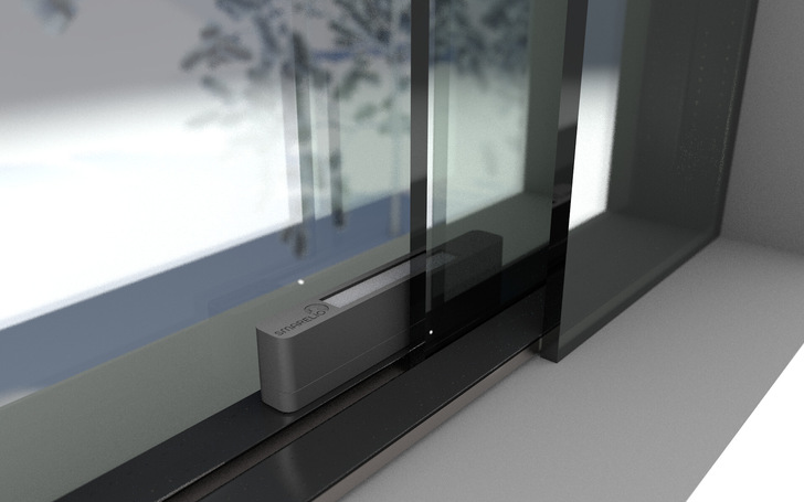 Mit dem Alarmmodul Smarelio Protect integriert EK die Gebäudesicherheit ins Isolierglas, kabellos und effizient.