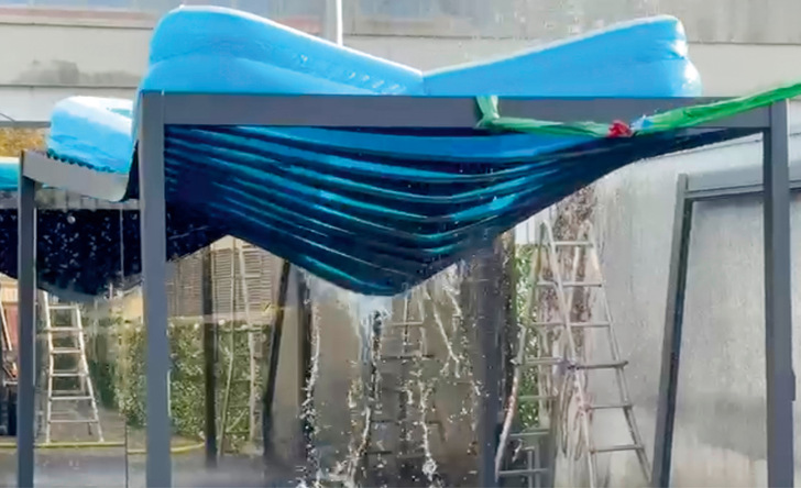 Bei Schneefall mal kurz auf der Terrasse zum Rauchen, oder das geliebte Haustier rauslassen, wenn die Schneelast zu hoch wird hat man exakt 2,45 Sekunden zur Flucht.