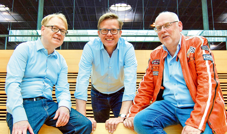 Das Redaktionsteam v. l.: Matthias Rehberger (­Ressortleiter Glas), Daniel Mund (Chefredakteur und Ressortleiter Fenster und Fassade) und Olaf ­Vögele (Ressortleiter Sonnenschutz)