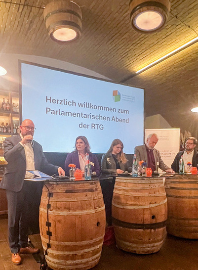 Tom Drinkuth leitete die Diskussionrunde  mit Abgeordneten des ­Deutschen Bundestages.