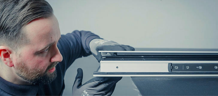 Auf der Messe stehen die Spezialisten von heroal Besuchern Rede und Antwort.