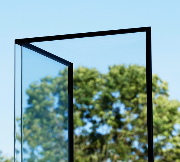 Hier ein um 90 Grad gebogenes Isolierglas