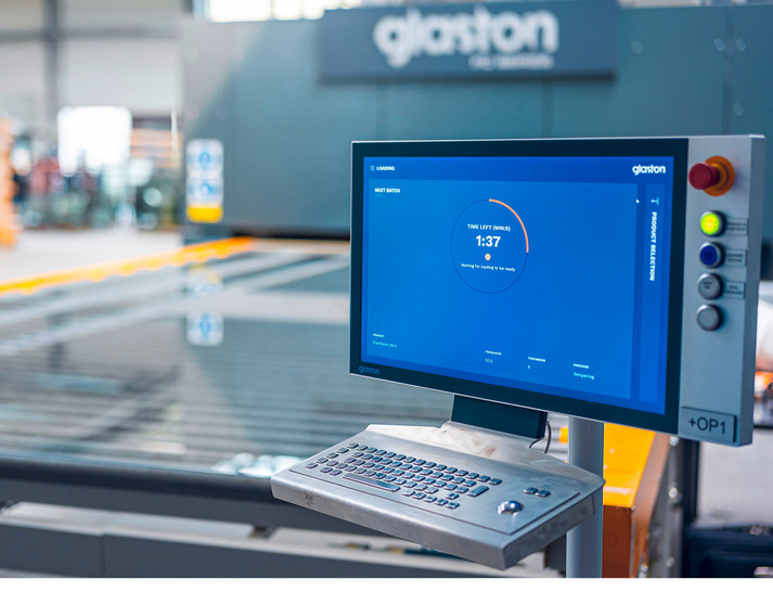 Wenn die Maschinenbediener die voreingestellte Anweisungen befolgen, verläft der Fertigungsprozess wesentlich reibungsloser und effizienter, wie die Entwickler von Glaston unterstreichen.