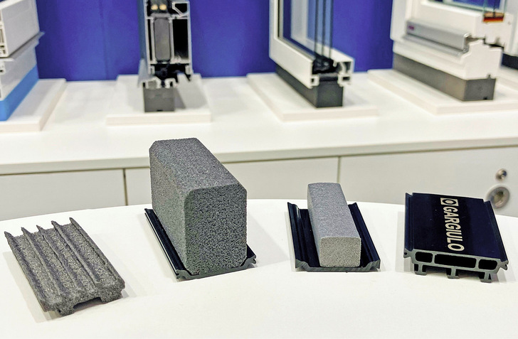 Gargiulo achtete bei seiner Präsentation auf der BAU auf eine anschauliche Inszenierung: So unterstützten Musterecken die Besucherinnen und Besucher in der Vorstellung, wie sich die gezeigten Lösungen im eigenen Profilsystem abbilden lassen.