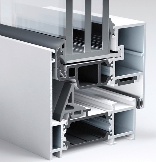 Metall-Fenster-Verbund mit beschichteten ­insulbar Profilen. Selbst bei komplexen Geometrien sorgt ­ESPOC für perfekte Lackierergebnisse.