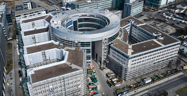 Das Omega wird als ESG-konformes Gebäude nach EGB 55-Standard revitalisiert, inklusive LEED Gold Zertifizierung - © Foto: Wicona / Mediashot