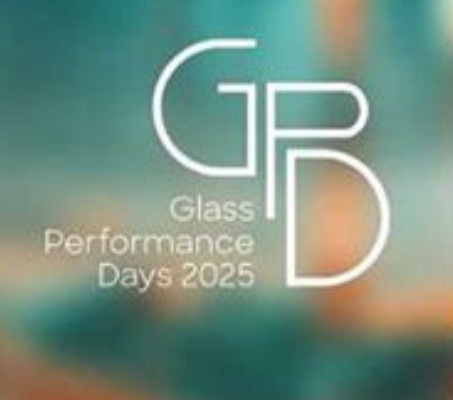 Hier ist ein optimierter Alt-Text, maßgeschneidert für die Zielgruppe im B2B-Bereich der Gebäudetechnik und Medienbranche: Optimierter Alt-Text: Logo der Fachkonferenz „GPD Glass Performance Days 2025“ vor unscharfem Hintergrund in Türkis und Orange – internationale Branchentagung zu innovativen Lösungen und Technologien für Glasverarbeitung, Fassadensysteme sowie Fenster- und Türentechnik. Möchten Sie einen noch kürzeren alternativen Vorschlag?. - © Glaston