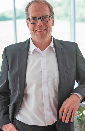 „PFAS sind in einigen Anwendungen schon heute verboten und werden mittelfristig auch für Dichtbänder nicht mehr eingesetzt werden dürfen. Wir haben uns schon jetzt auf das Verbot eingestellt und hochwertige, normgerechte Bänder entwickelt, die auf diese kritischen Substanzen verzichten“, erklärt Hanno-Entwicklungschef Dr. Andreas Hohlfeld. - © Foto: Hanno Werk GmbH & Co. KG