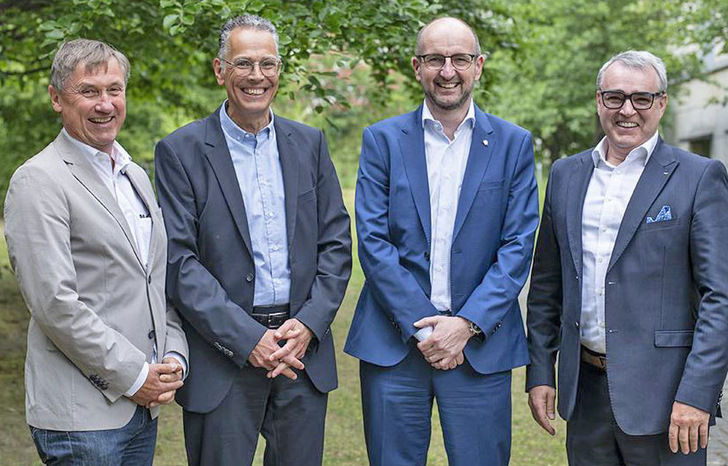 v.l.: Dr.-Ing. Michael Szerman (Veka), Dr. Michael Stöger (Rehau), Frank Zimmermann (Rehau), Christian Fischer (Schüco). - © Sarah Heuser/GKFP e.V.