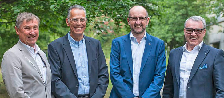 v.l.: Dr.-Ing. Michael Szerman (Veka), Dr. Michael Stöger (Rehau), Frank Zimmermann (Rehau), Christian Fischer (Schüco)
