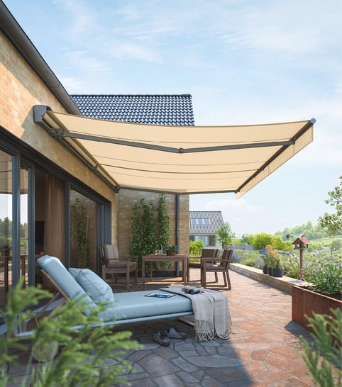 Im Vergleich zum erfolgreichen Vorgänger-Modell sorgt der stärkere Schubträger für mehr Armstabilität. Alle Markisengrößen erreichen die Windklasse 1.