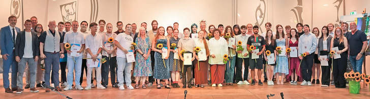 Die 2025 Absolventen der Glasfachschule Hadamar