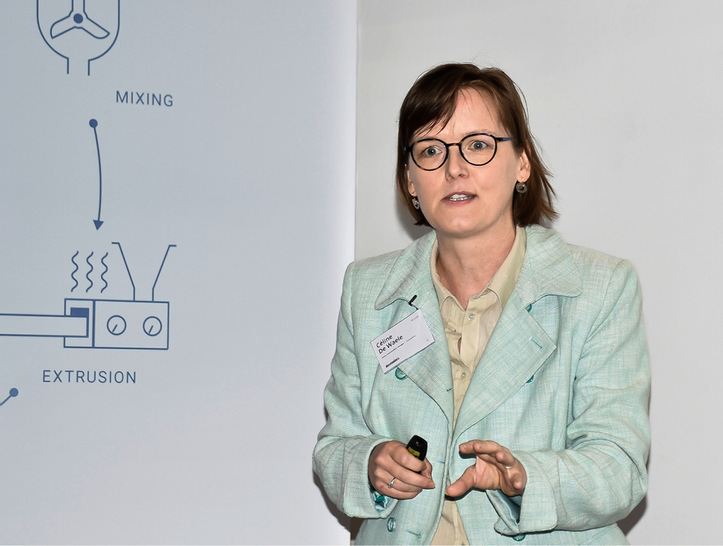 „Die Zertifizierungen belegen unser Engagement für Transparenz und Rückverfolgbarkeit beim Recycling und bei der Verwendung von recyceltem PVC“, erklärt Celine De Waele, Sustainability Manager bei Deceuninck. „Sie zeigen, dass wir die REACH-Beschränkung für die Verwendung von Blei in PVC einhalten.“