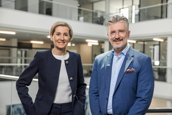 Christiane Nelles hat die Führung des BV Glas von Dr. Johannes Overath (r.) übernommen.