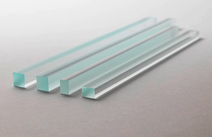 Die Glas-Abstandhalter lassen sich in -verschiedenen Formaten fertigen, der Laser macht‘s möglich.