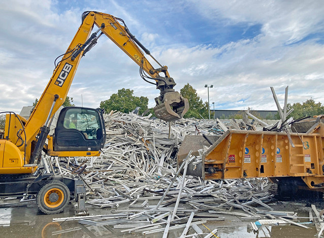 Nach einem Rückgang 2023 meldet Rewindo für 2024 wieder steigende Recyclingmengen bei PVC-Altfenstern.