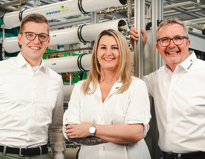 EnviroFalk Team Wasseraufbereitung für die Glas- und Solarindustrie (v.l.): Anwendungsberater David Hannappel, Vertriebsassistentin Nina Schmidt und Anwendungsberater Christoph Gilles.