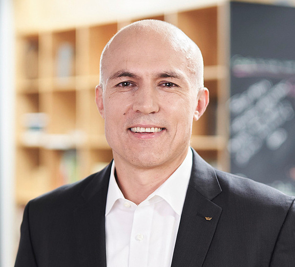 Dr. Thomas Schlenker, Senior Vice President Digitalisation / IT & Sustainability