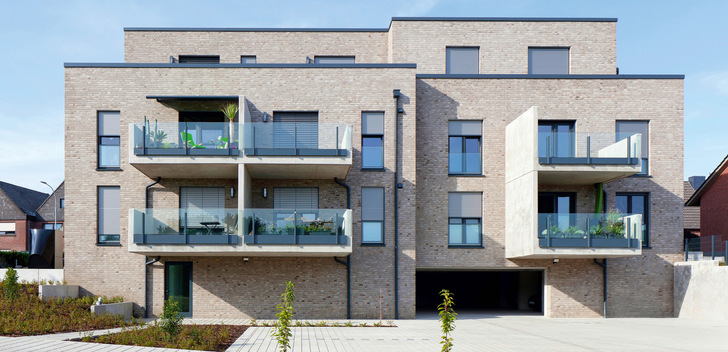 Sonnenschutz als aktiver Klimamanager der Gebäudehülle: ­Entscheidend ist nicht die Größe der Fenster, sondern die Qualität ­ihres Zusammenspiels mit dem Sonnenschutz.