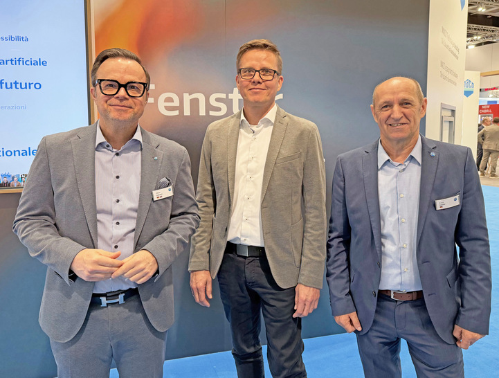 Im Gespräch mit Oliver Lehnert (l., GF Maco GmbH) und Ernst Geisler (r., Verkaufsleiter Österreich).