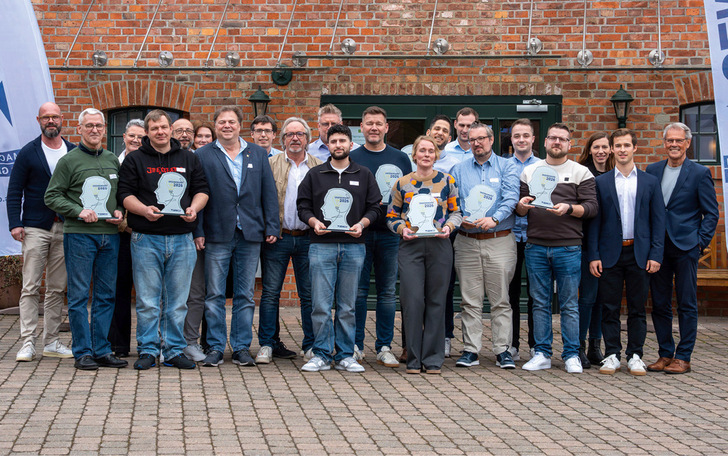 Die Preisträger, Ideengeber und Vertreter der Glas-Gruppe bei der Preisverleihung des Semco-Ideen-Award 2026 in Lehrte.