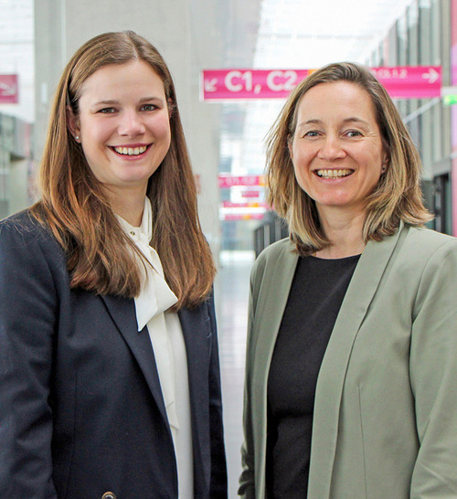 Annabell Herwarth und Julia Weiß aus dem R+T-Team verantworten die Architektur-Formate. Im Interview erläutern sie den Nutzen des Architektur-Dialogs.