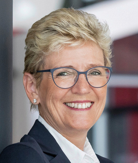 Vorstandsvorsitzende Angelique Renkhoff‑Mücke sieht in der Übernahme von Tarasola einen wichtigen Schritt zur strategischen Weiterentwicklung der Warema Group im Bereich Sonnen‑ und Wetterschutz.