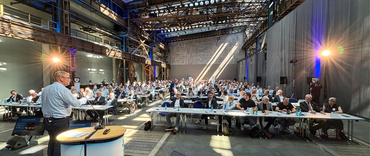 Voller Lokschuppen: Mit über 400 Teilnehmerinnen und Teilnehmern bot der Veranstaltungsort in Göttingen für den Jahreskongress eine hervorragende Kulisse.