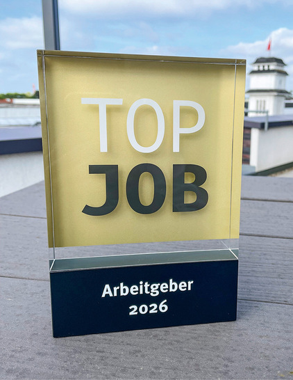 Mitarbeiterbefragungen auch in schwierigen Zeiten durchzuführen, ist für das TOP JOB-Team ein Anliegen. „Unsere Studien belegen, dass auch in Krisen­zeiten gute Arbeitgeber wissen sollten, wie es um das Arbeitsklima in ihrem Hause bestellt ist“, berichtet Prof. Dr. Heike Bruch, Leiterin des Instituts für Führung und Personalmanagement an der Universität St. Gallen.